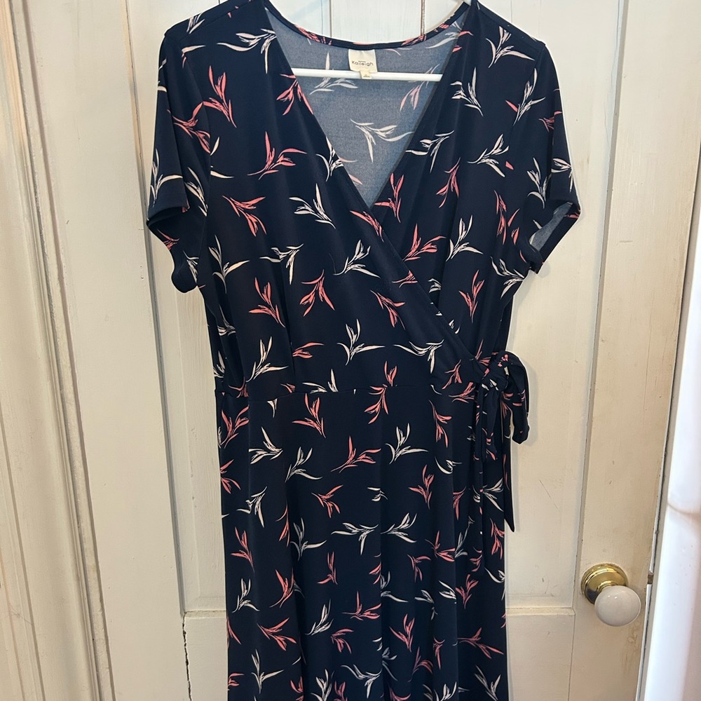 Kaileigh Navy Floral Midi Dress